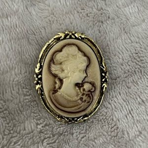 Vintage cameo lady brooch